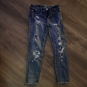 American Eagle Outfitters Dark Blue Distressed Skinny Jeans crop  very stretchy